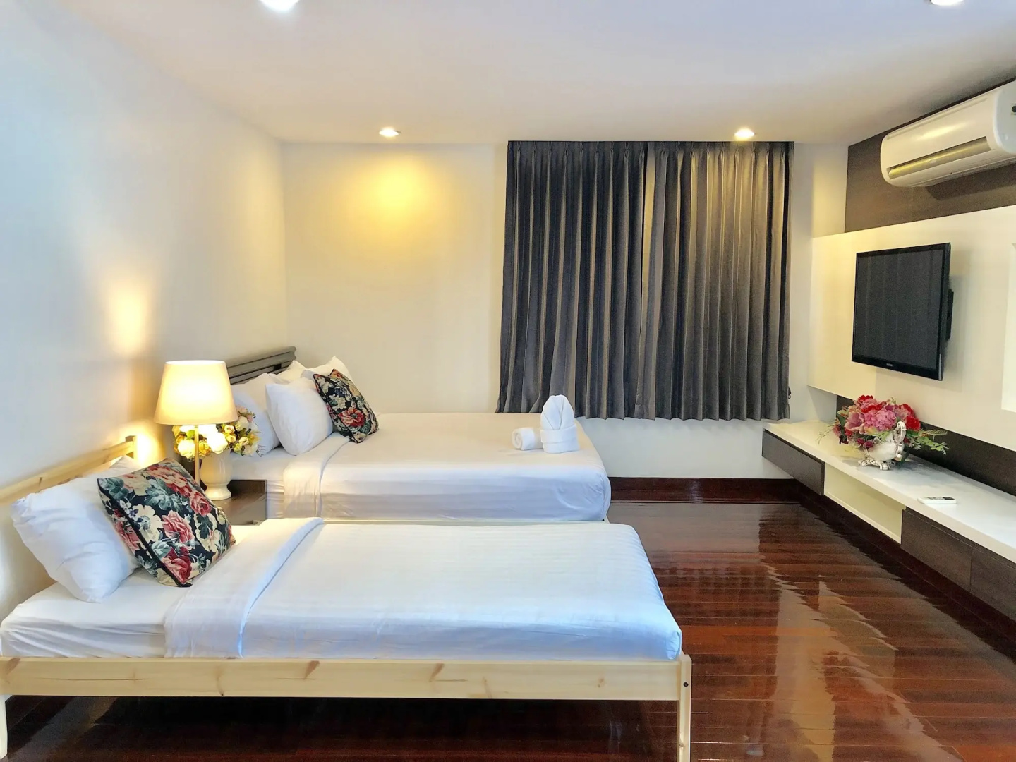 Photo - 14 Place Sukhumvit Suites