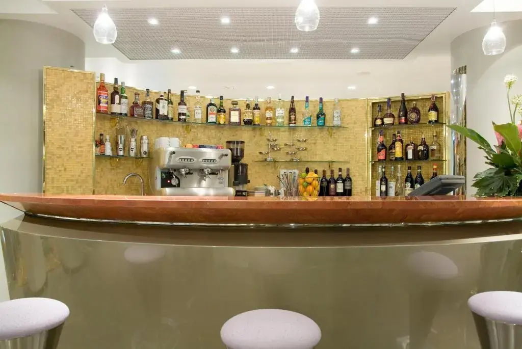 Photo - Club House Hotel