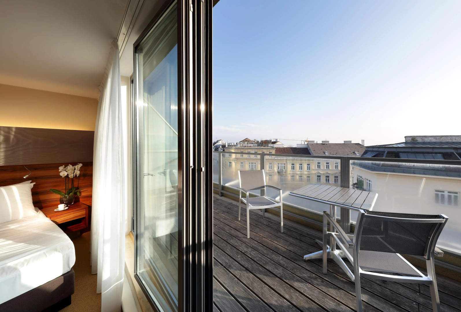 Photo - Eurostars Embassy