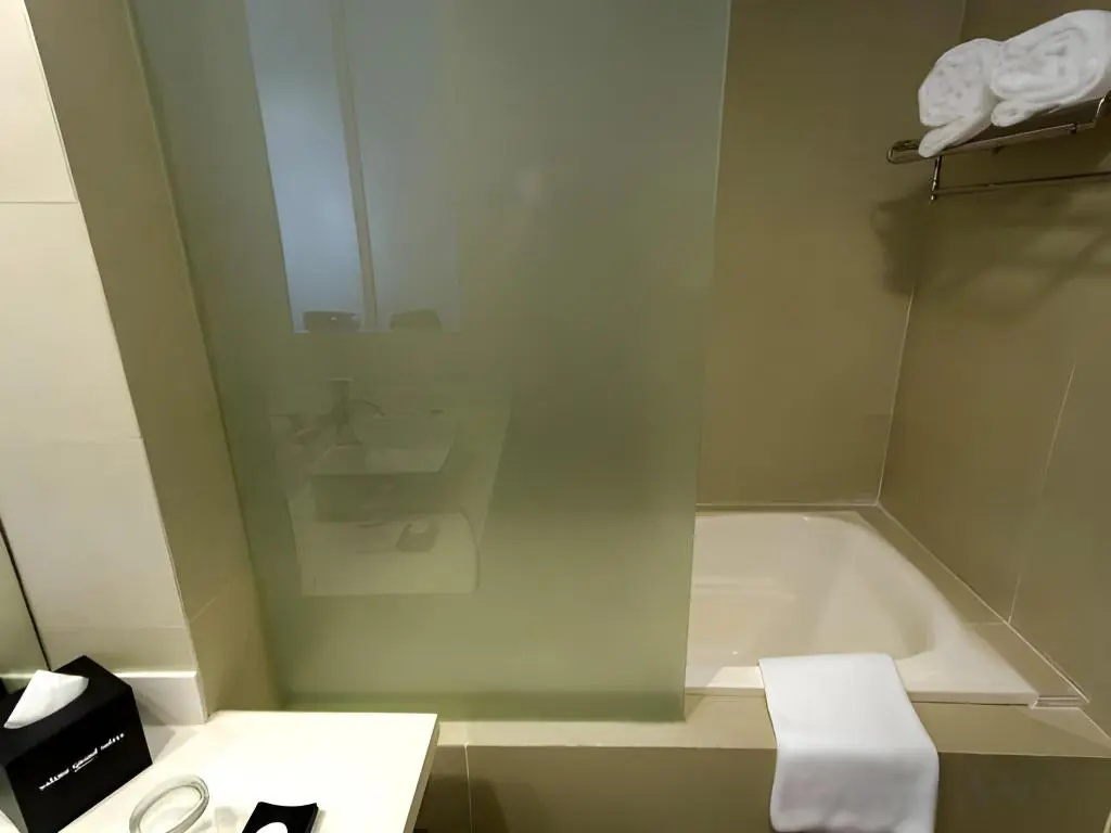 Foto - Valero Grand Suites by Swiss-Belhotel Makati
