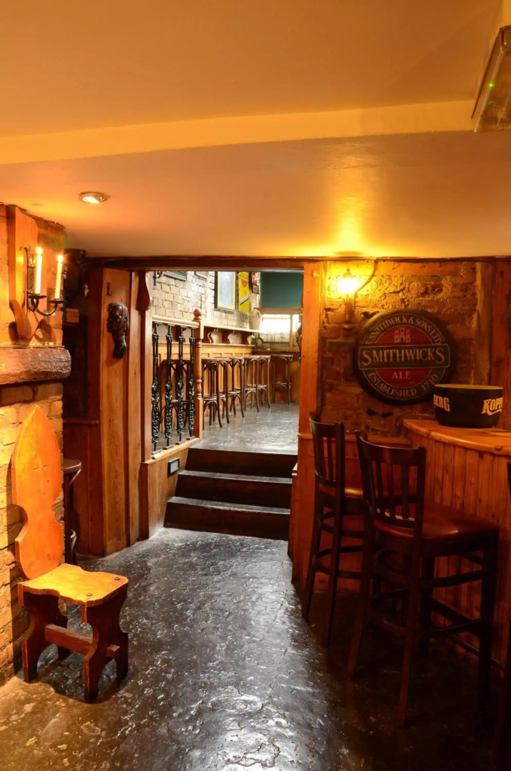 Photo - The Uppercross House Hotel
