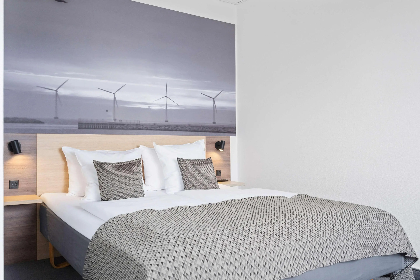 Photo - Best Western Plus Airport Hotel