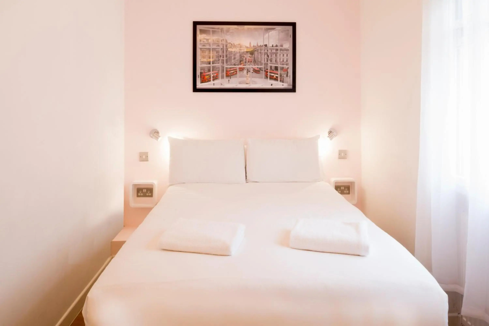 Photo - The California - Kings Cross St Pancras, London