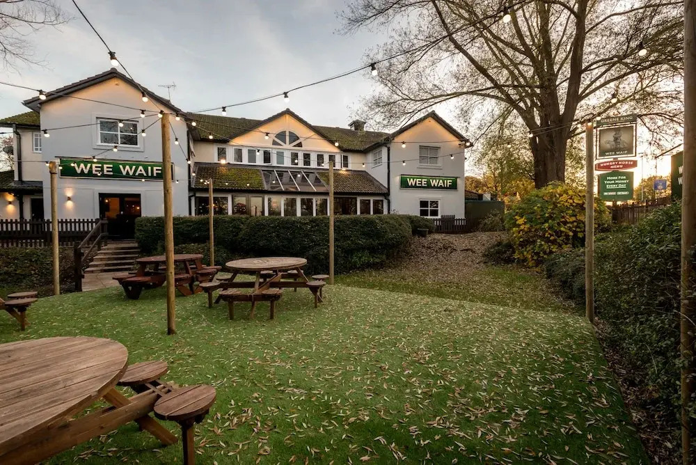 Foto - Wee Waif by Greene King Inns