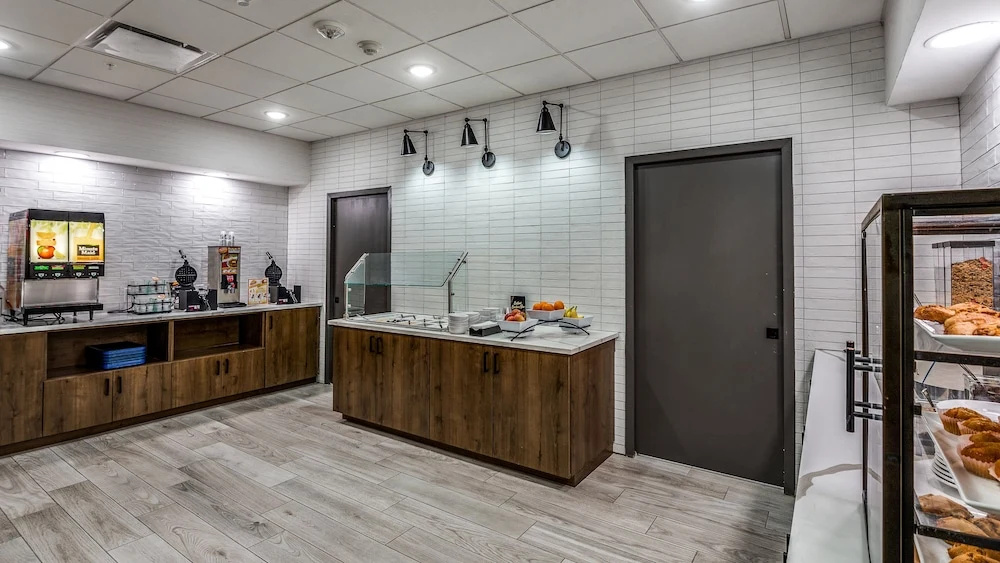 Photo - Staybridge Suites Dallas Market Ctr Love Field by IHG
