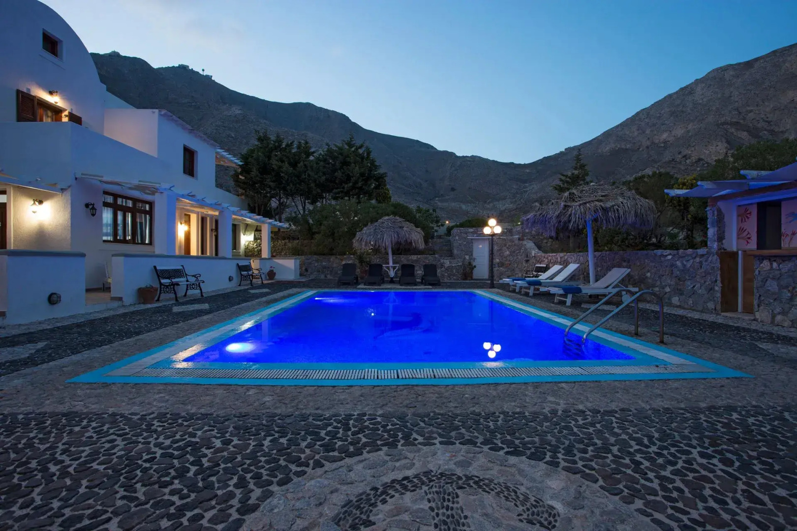 Foto - Birds Villa Apartments with Heated Pool - Including Car and Breakfast