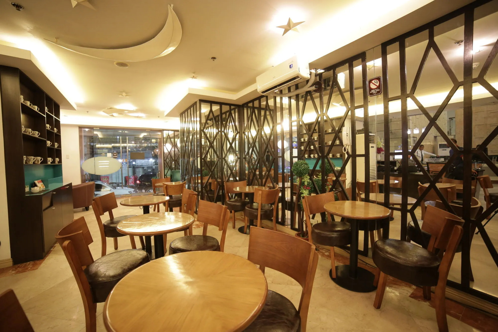 Foto - Regency Grand Suites