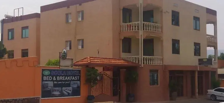 Scola Hotel and Apartment — фото 1