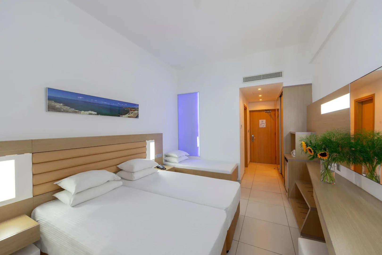 Photo - Vrissaki Beach Hotel