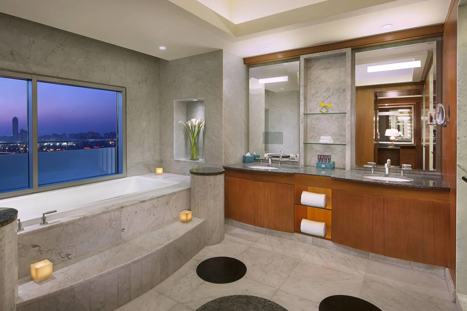 Photo - The Nile Ritz-Carlton, Cairo