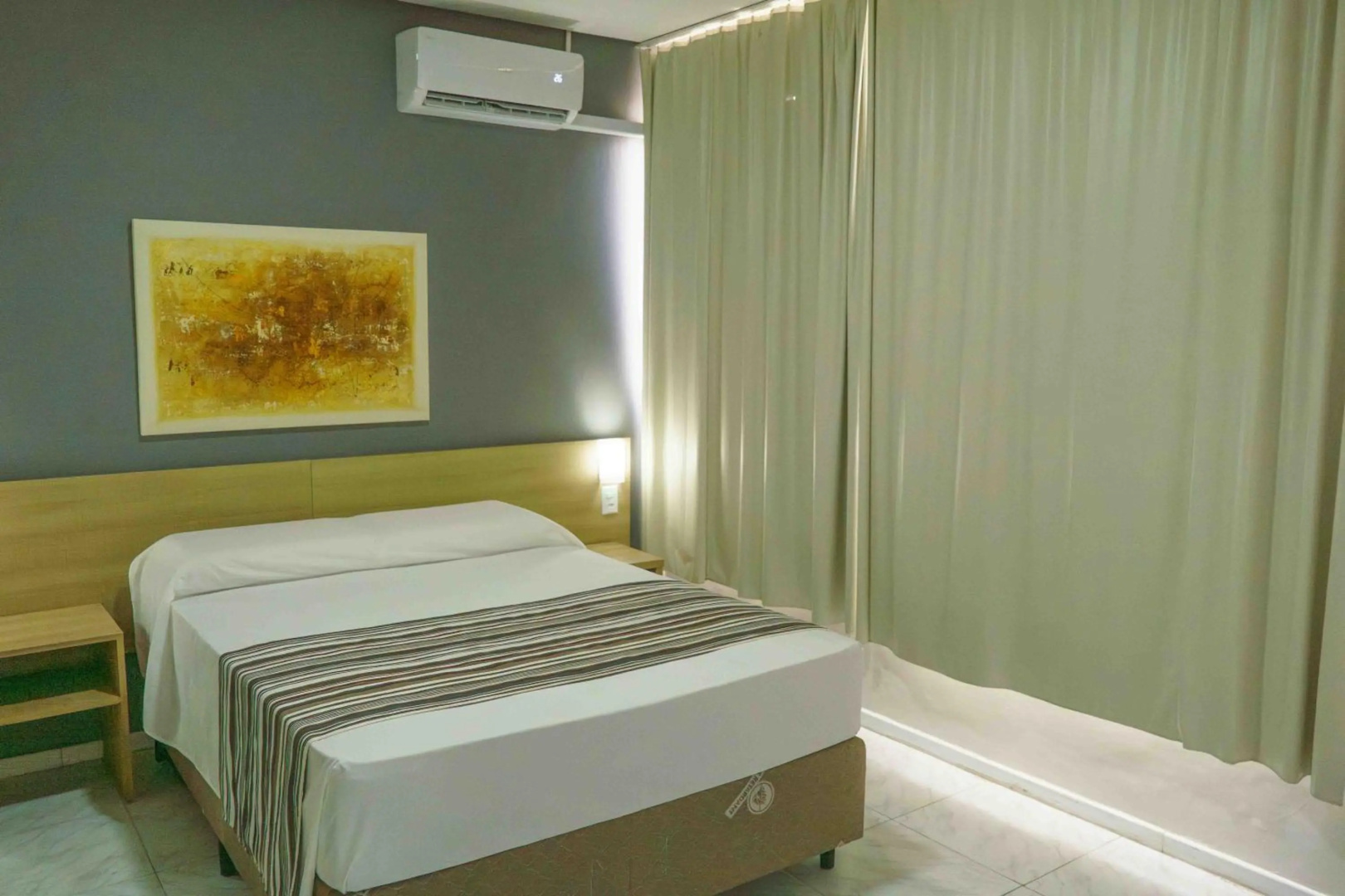 Foto - Hotel Dan Inn Porto Alegre