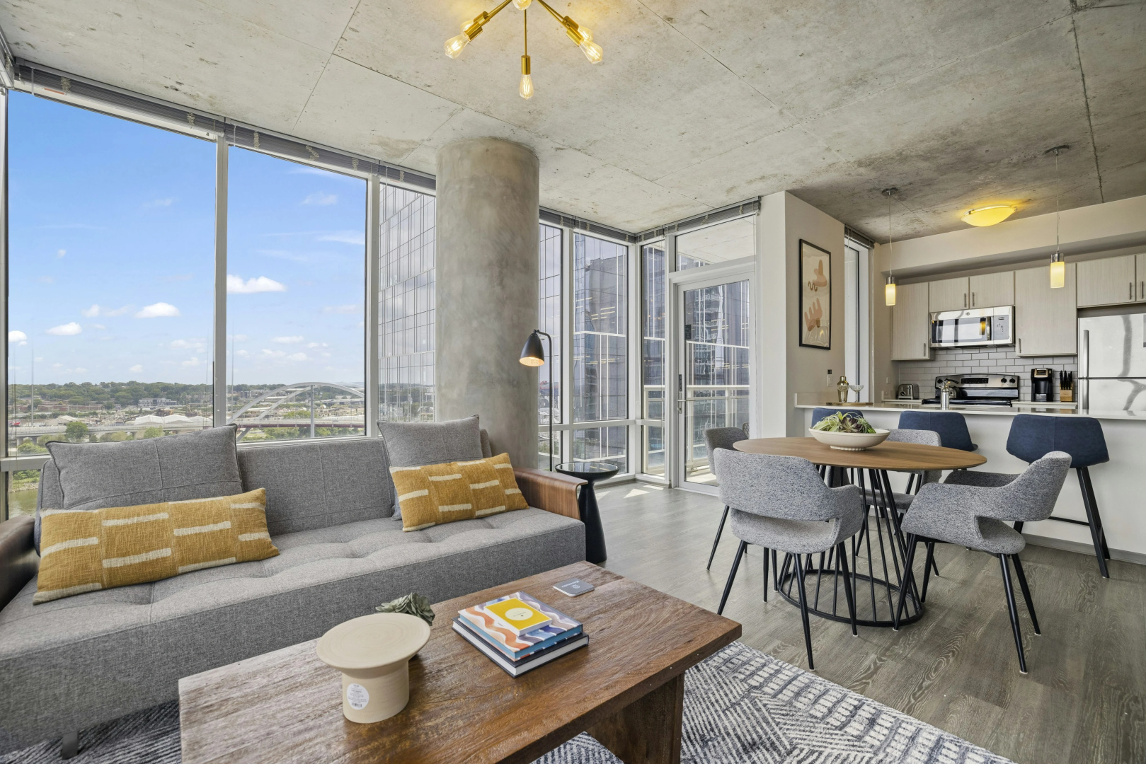 Foto - Placemakr Premier SoBro