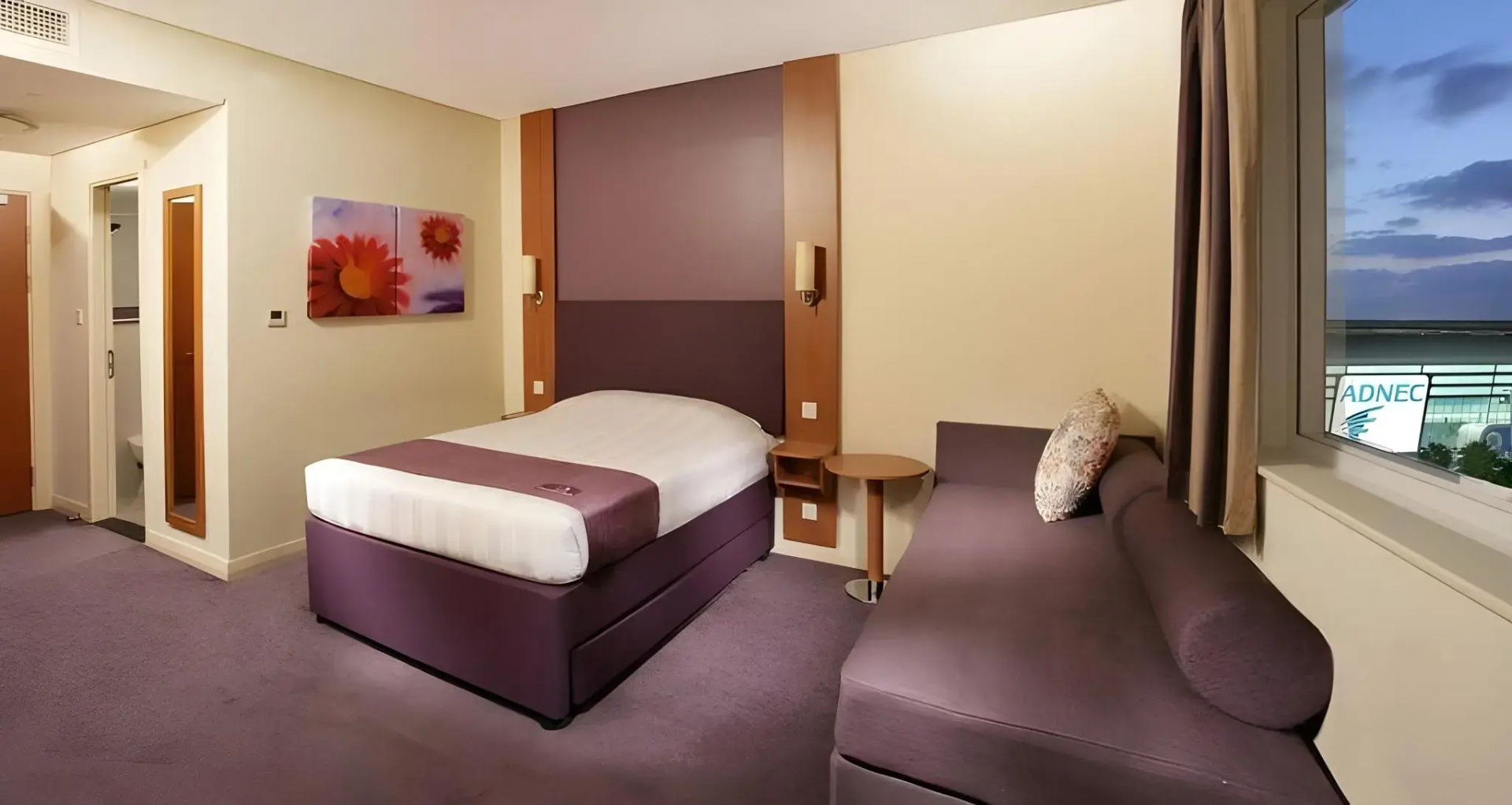 Photo - Premier Inn Abu Dhabi Capital Centre