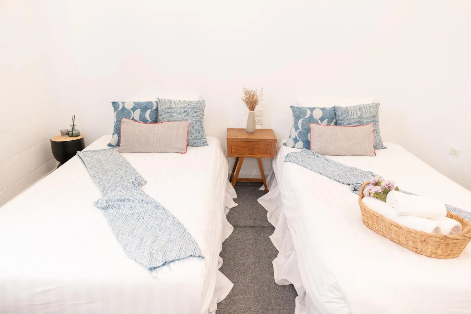 Photo - Oon Poshtel x Cafe