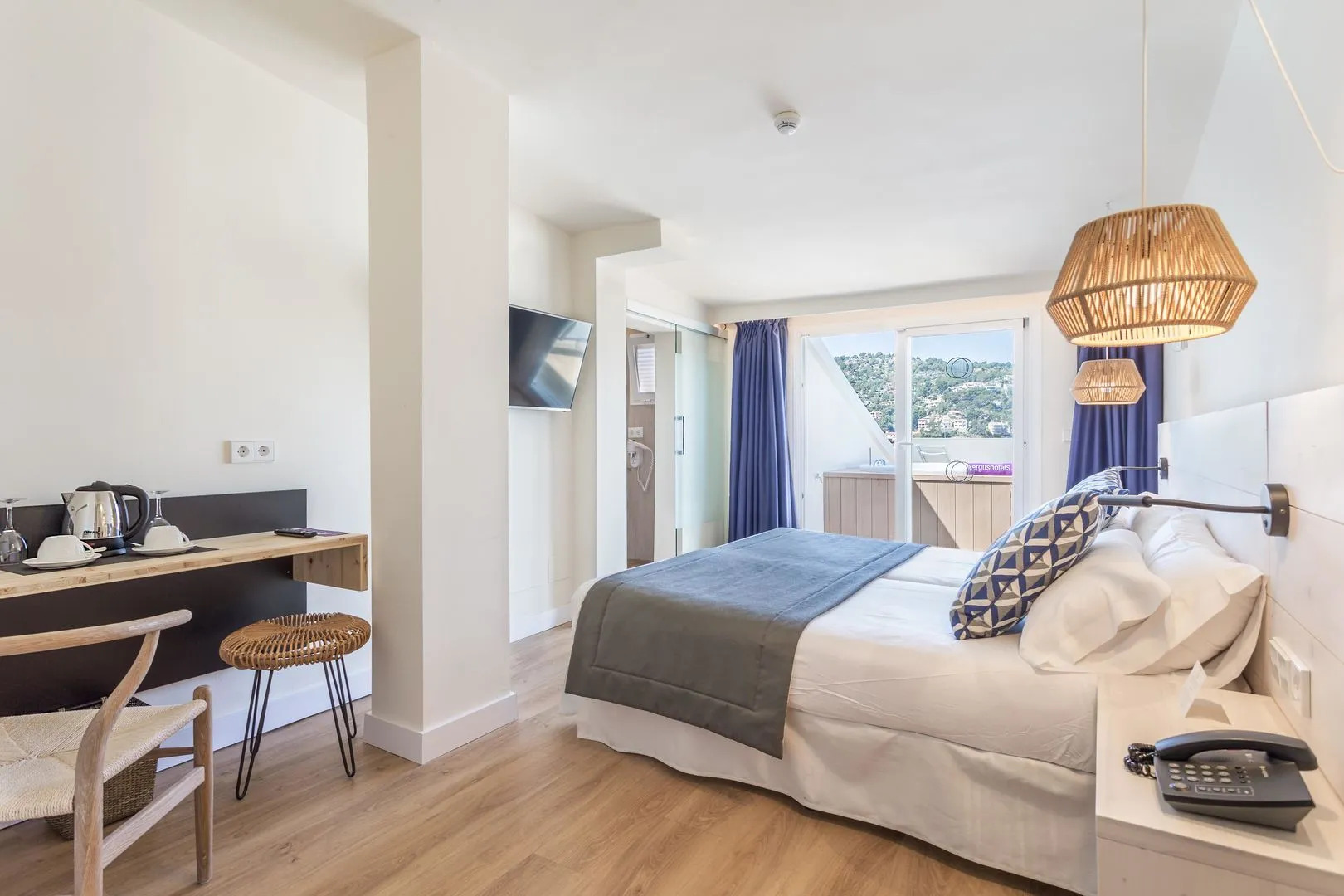 Photo - FERGUS Style Soller Beach