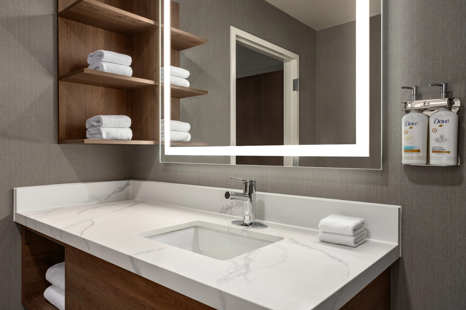 Photo - Staybridge Suites Houston Downtown by IHG
