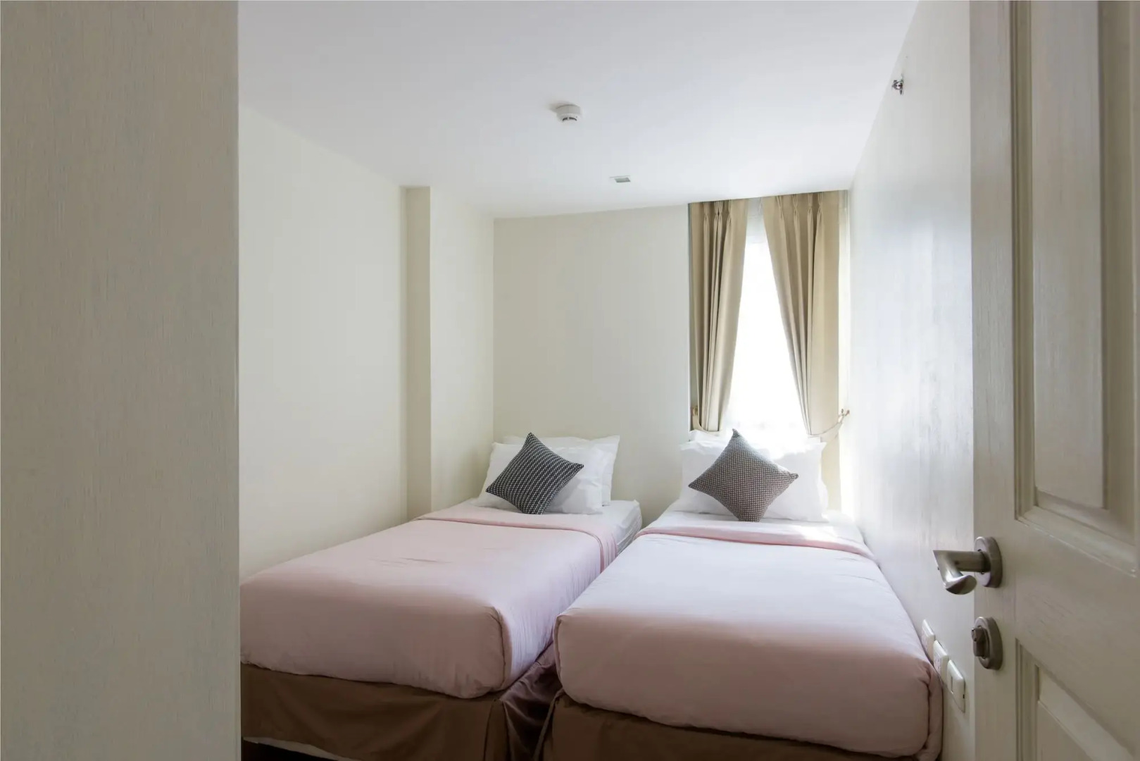 Photo - Sabai Sathorn Service Apartment