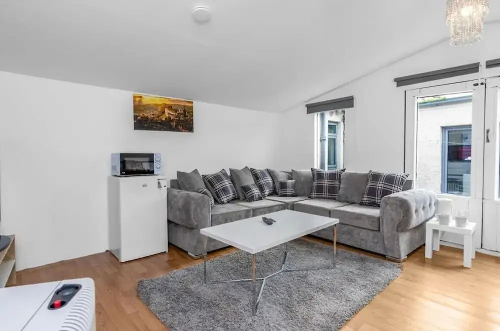 Photo - Edinburgh Guest Room