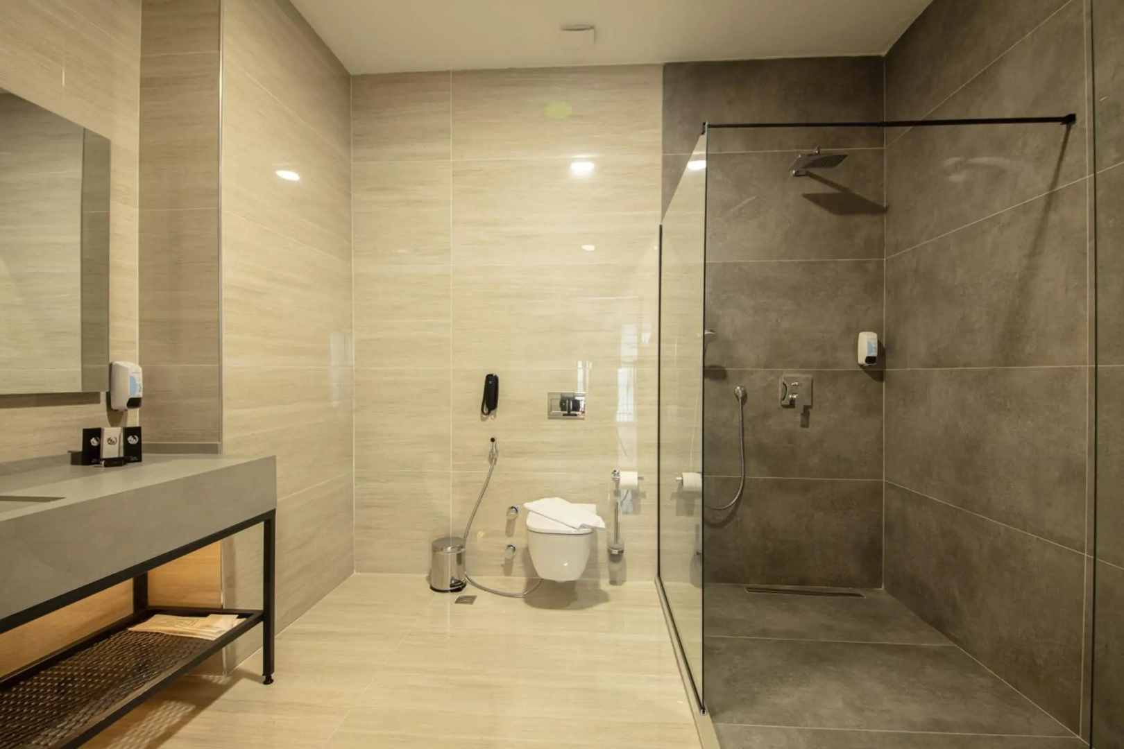 Photo - V Center Hotel