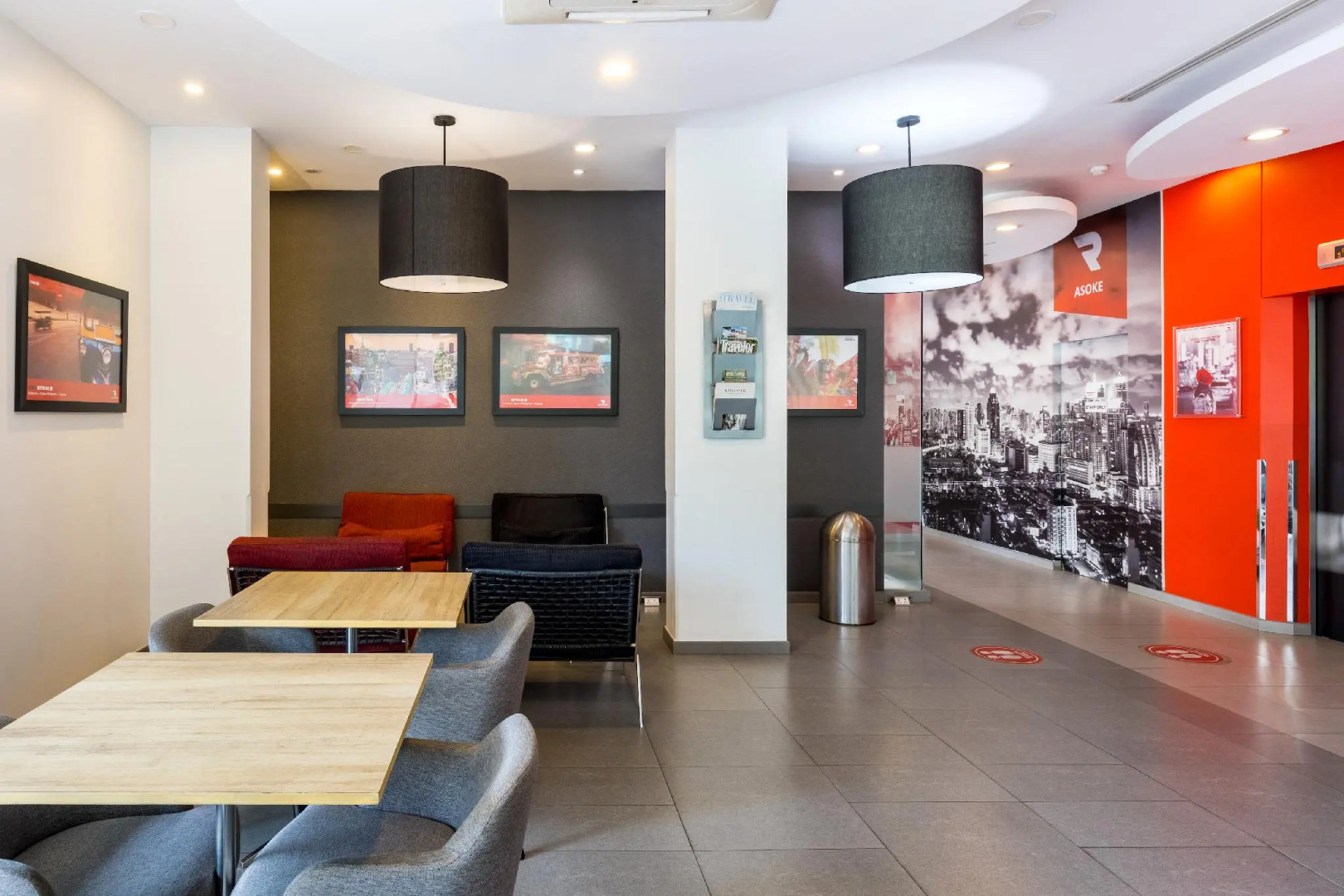 Photo - Easy Planet Bangkok Asoke