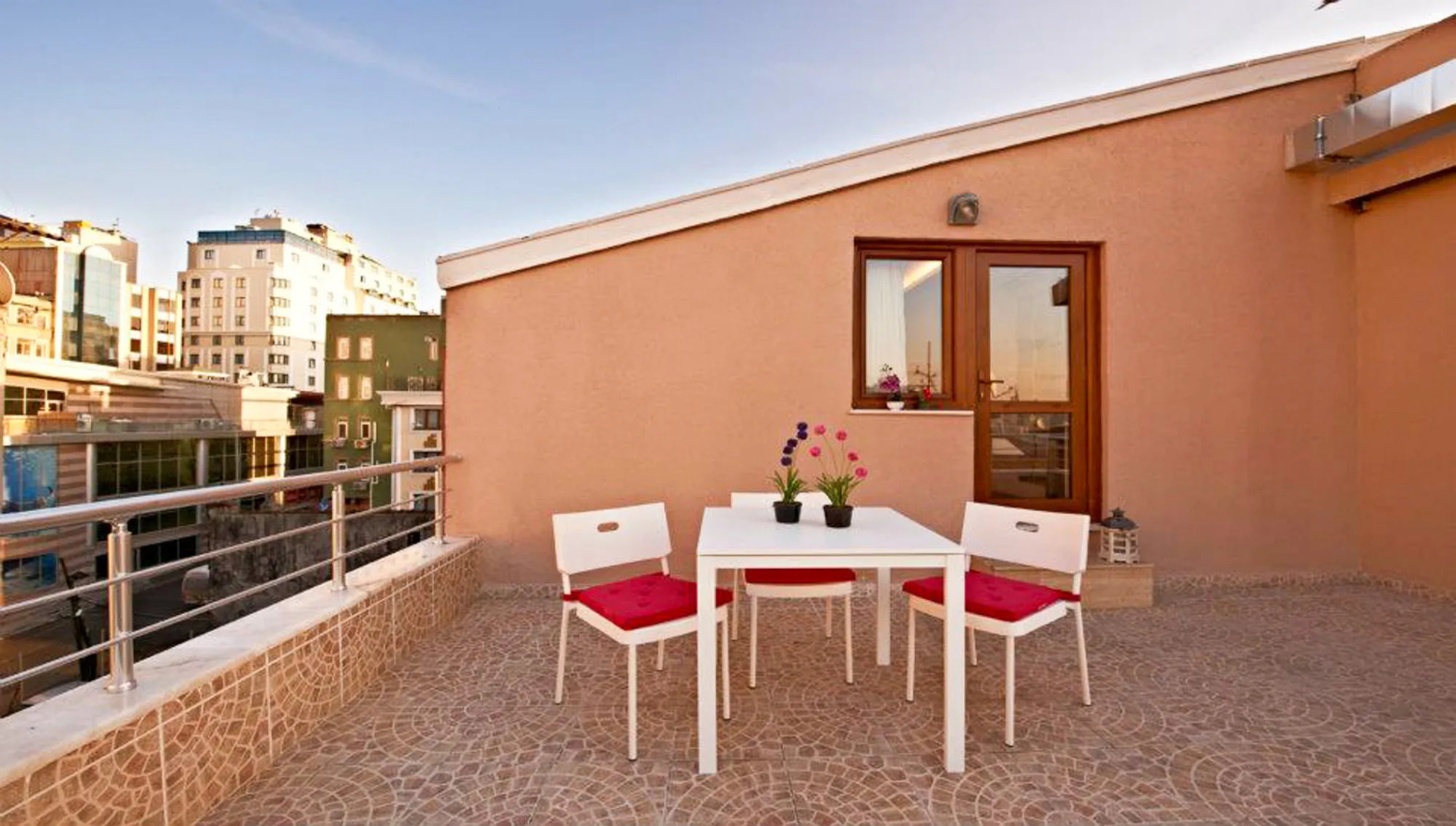 Photo - Retropera Hotel