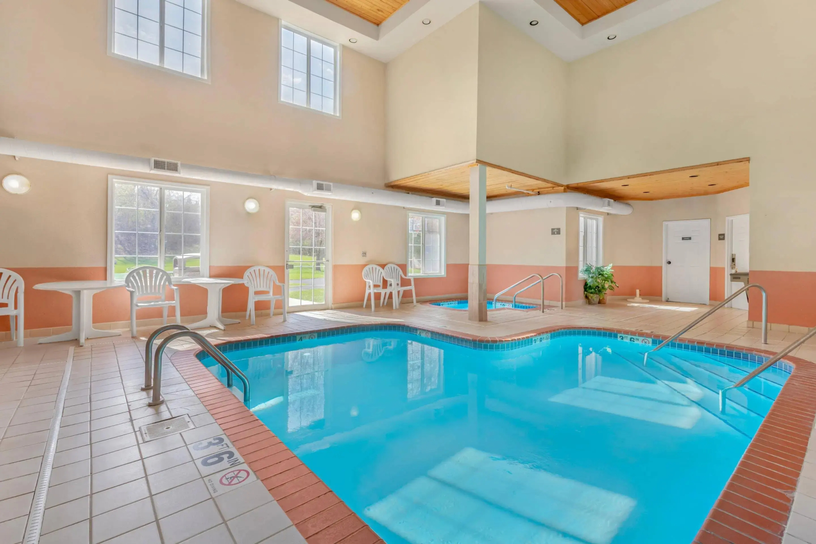 Foto - MainStay Suites Madison Airport
