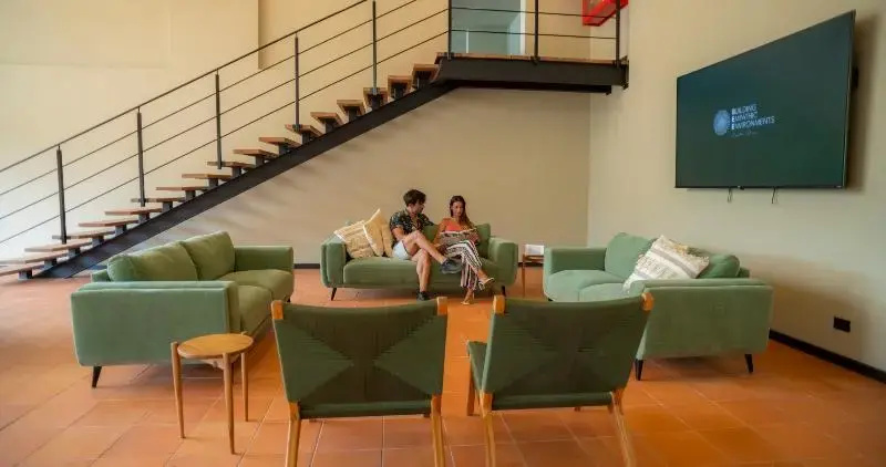 Photo - BEE Suites San José - Santa Ana