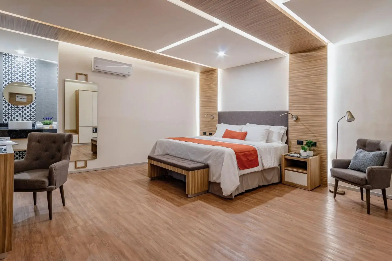 Photo - Hotel Plaza by Kavia