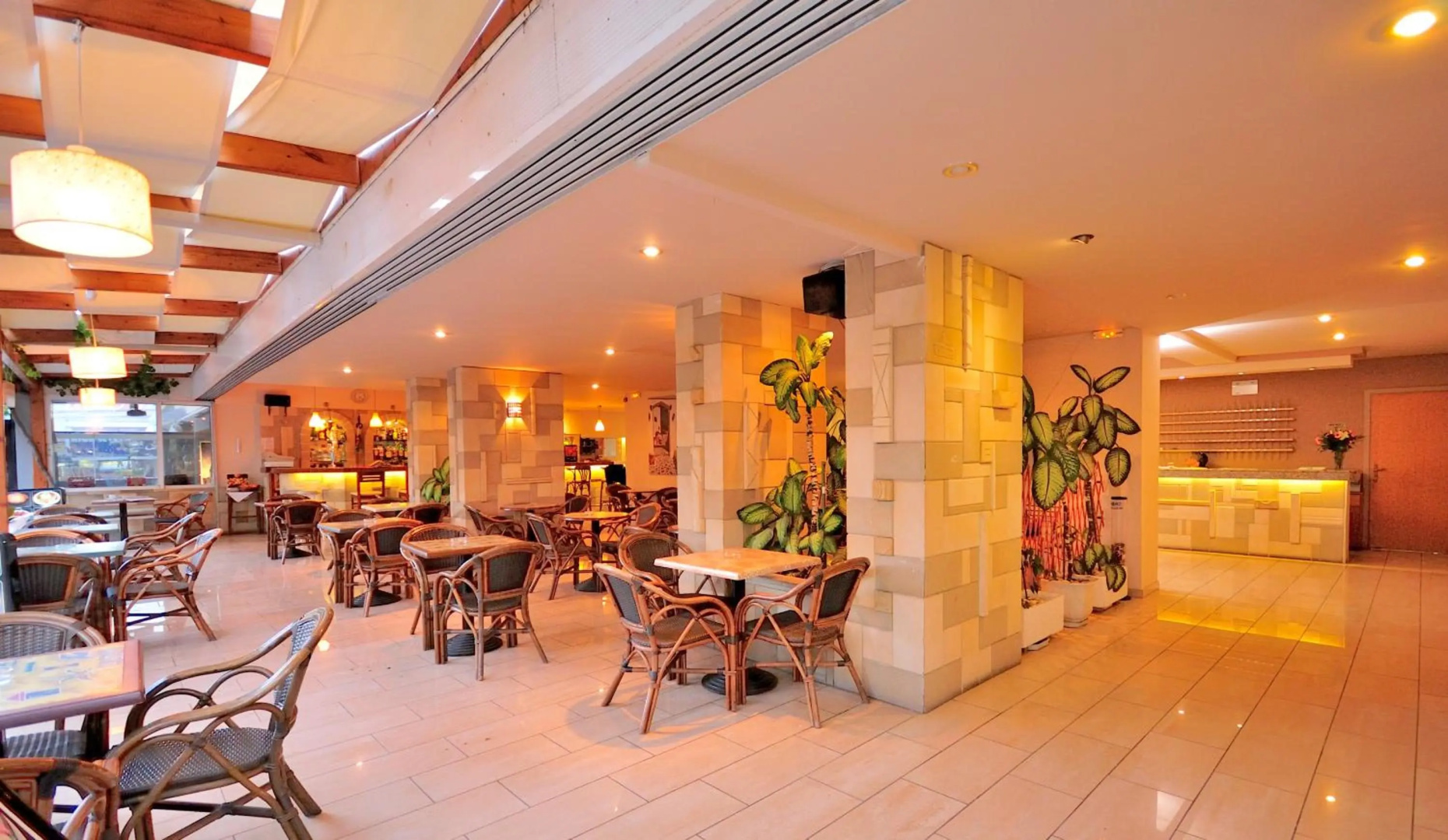 Photo - Carina Hotel