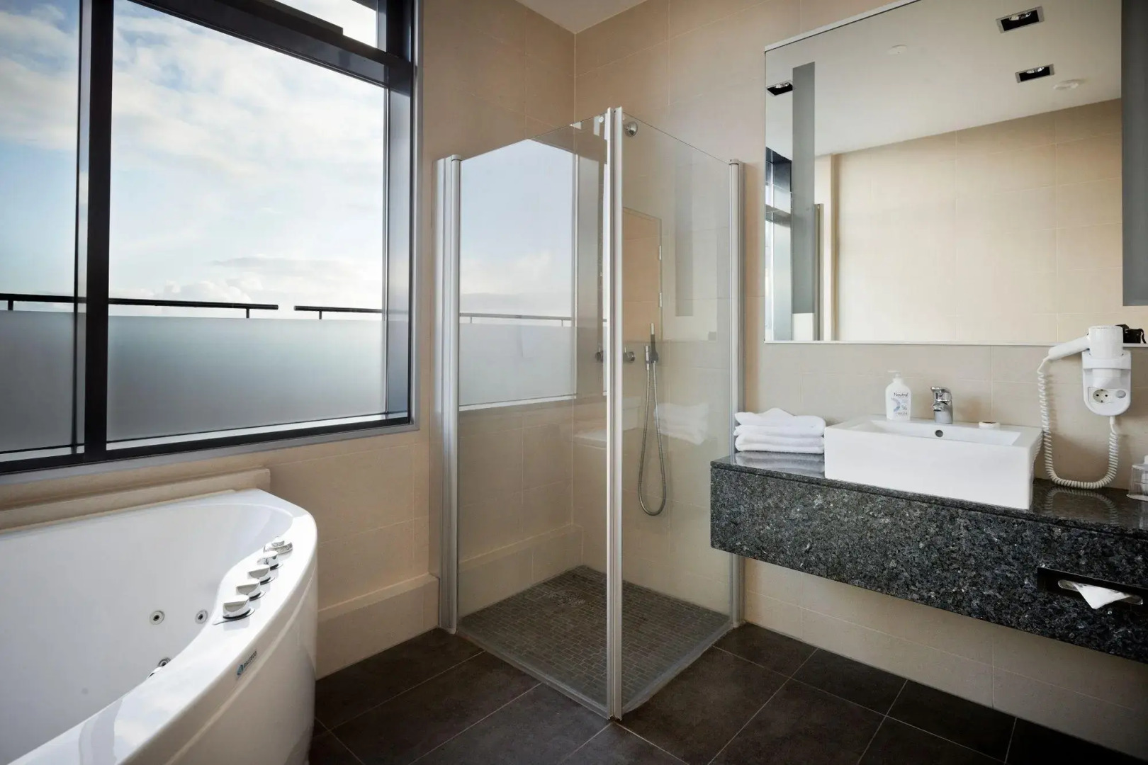 Photo - Hotel Reykjavík Grand