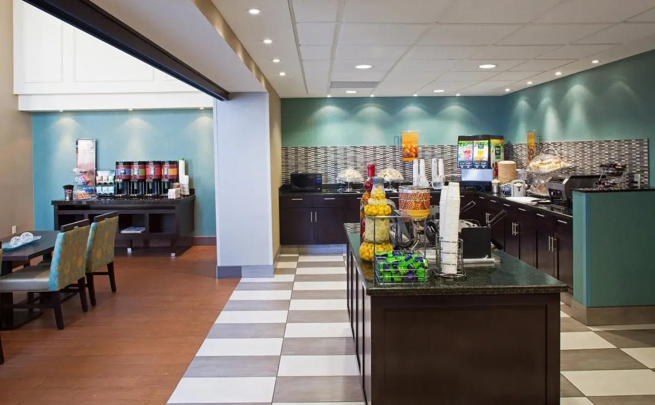 Foto - Hampton Inn & Suites by Hilton Toronto Airport