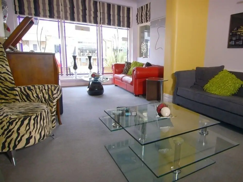 Photo - Kenley Hotel