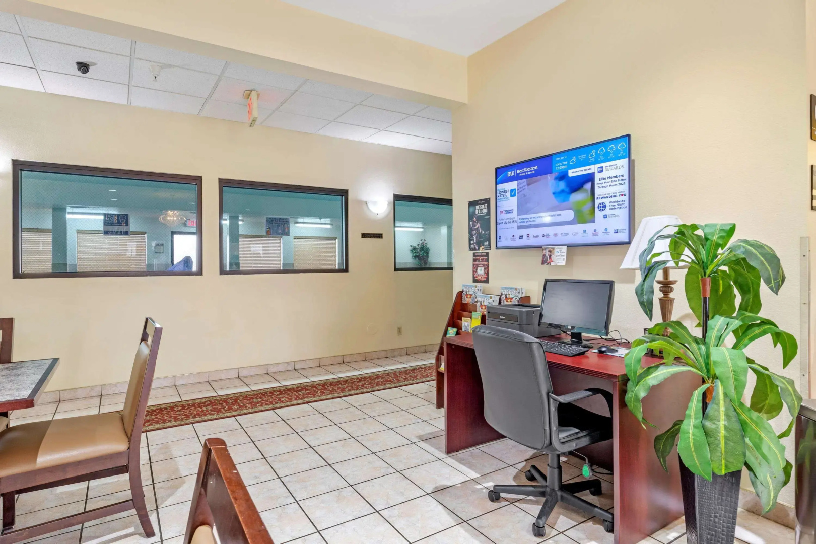 Photo - Best Western Clearlake Plaza