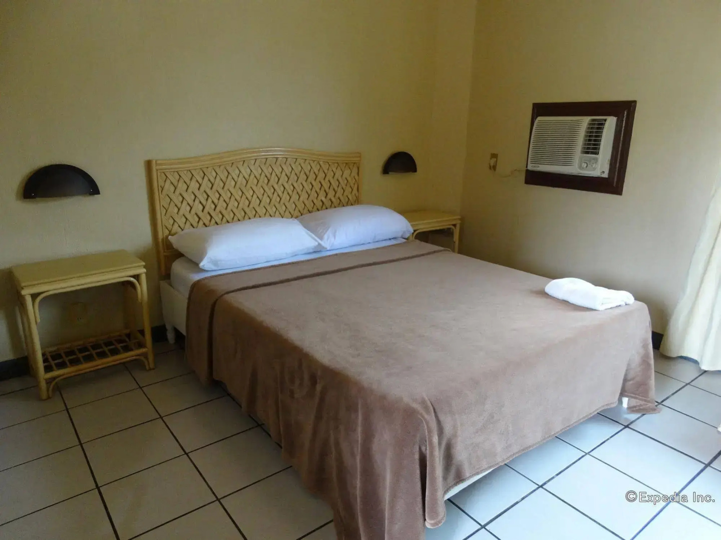 Foto - Red Knight Gardens