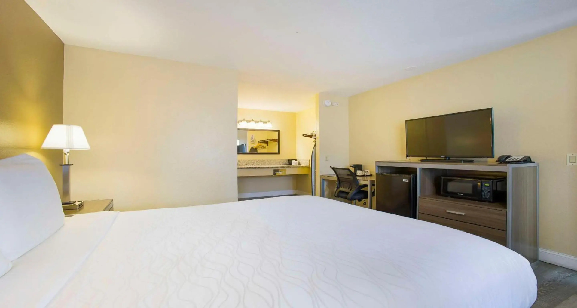 Foto - SureStay Plus Hotel by Best Western Sacramento North
