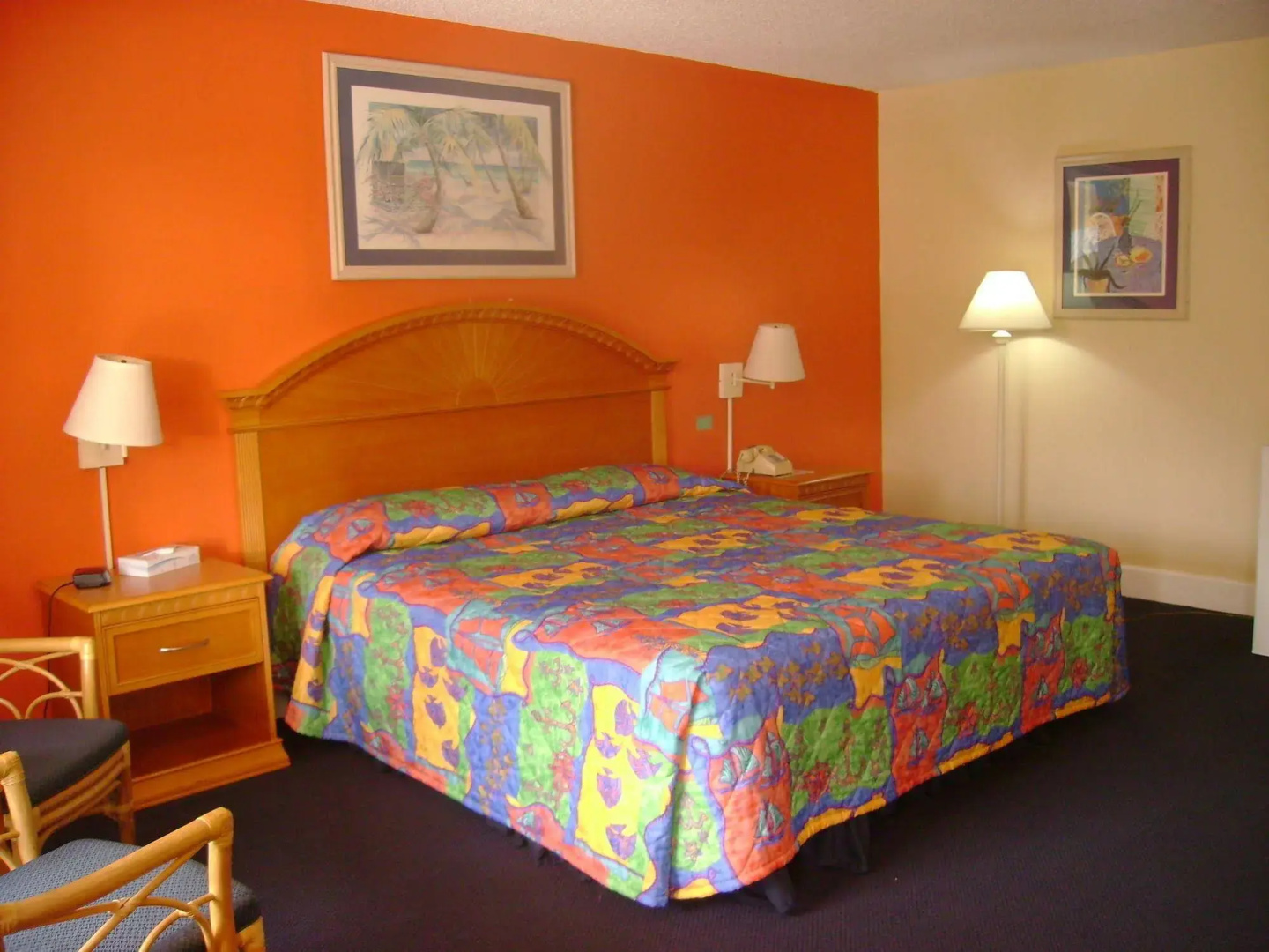 Photo - Royal Islander Hotel