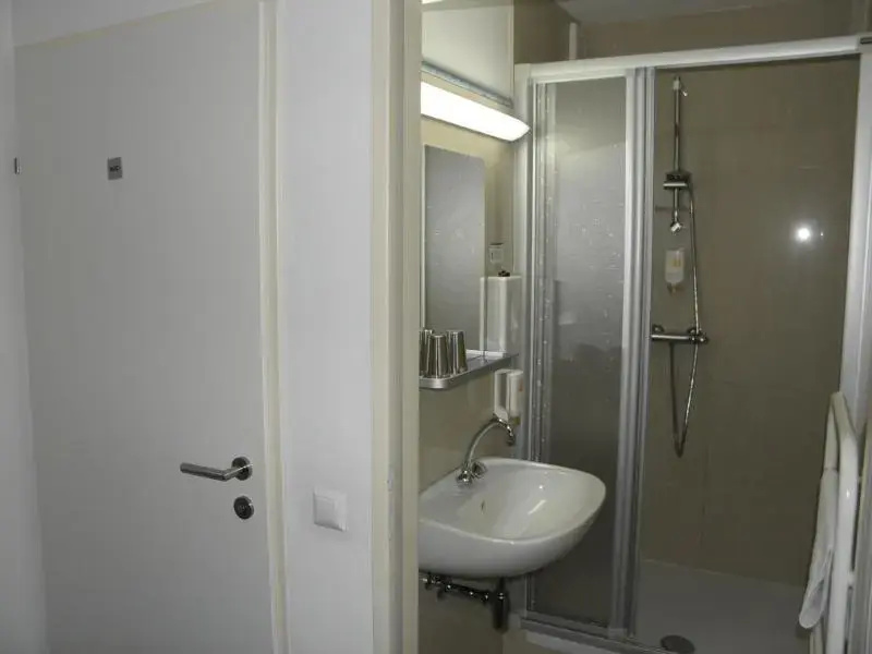 Foto - Hotel Donaustadt Kagran - at Metro U1