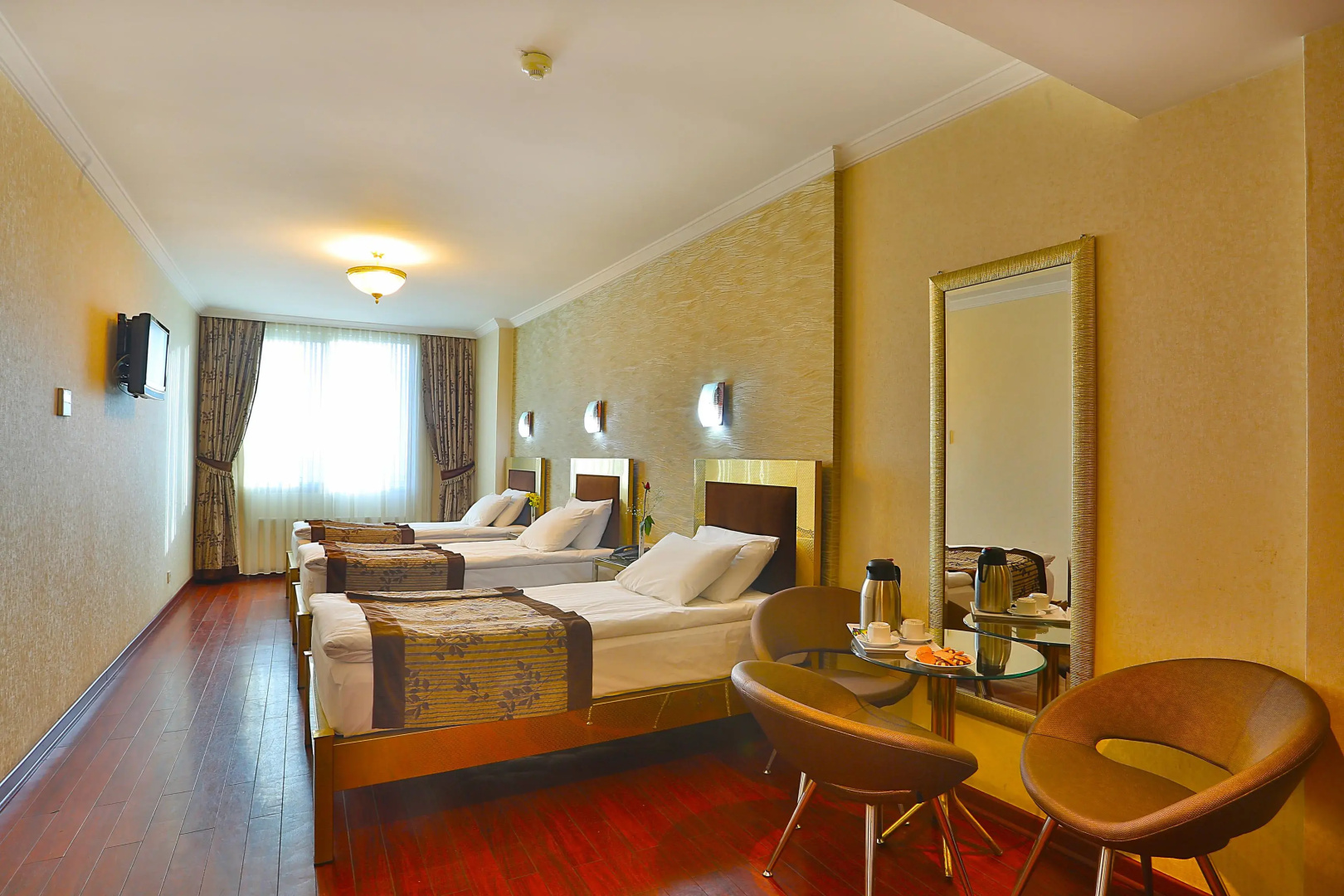 Photo - Grand Madrid Hotel