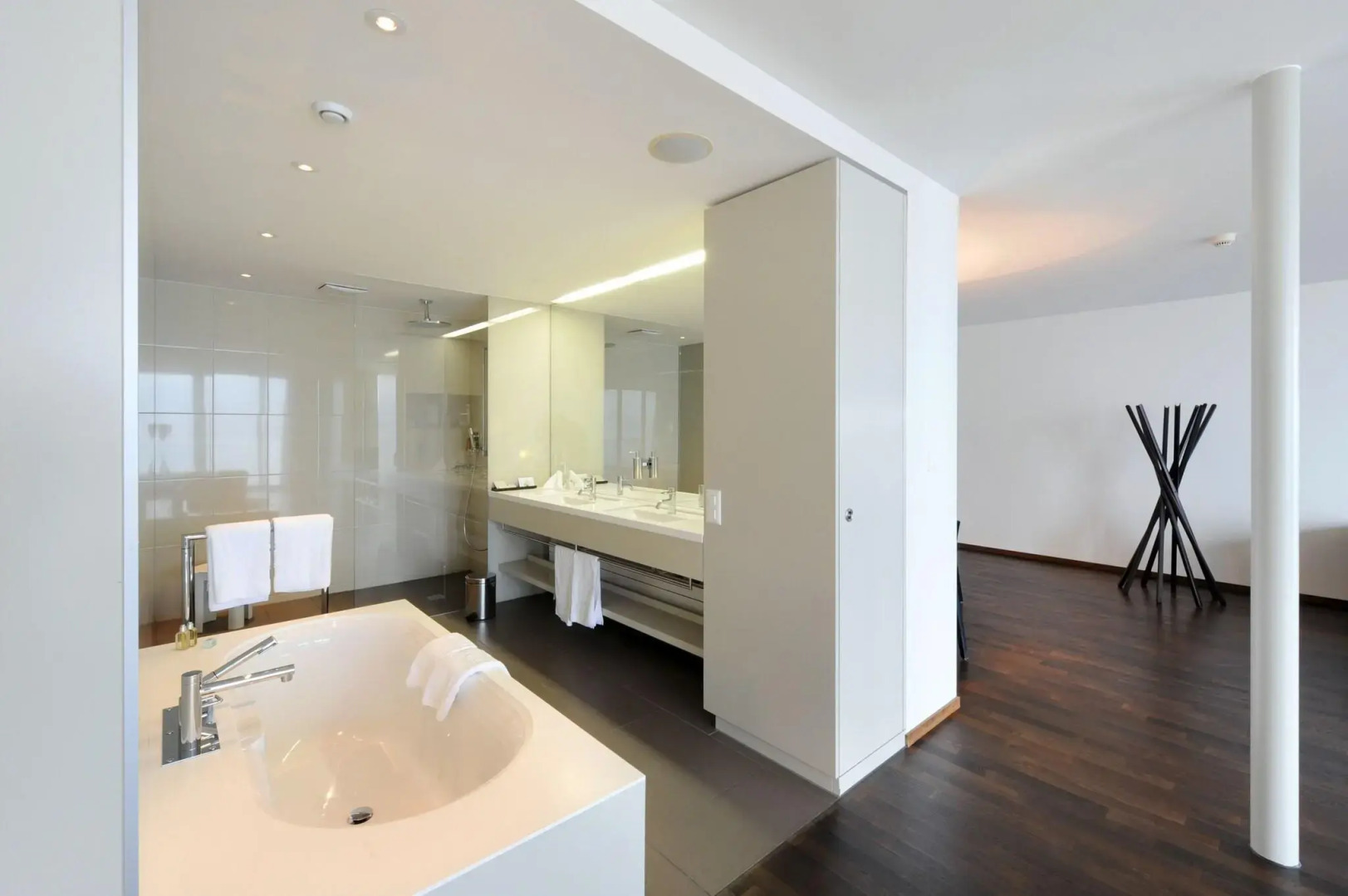 Photo - HERMITAGE Lake Lucerne - Beach Club & Lifestyle Hotel