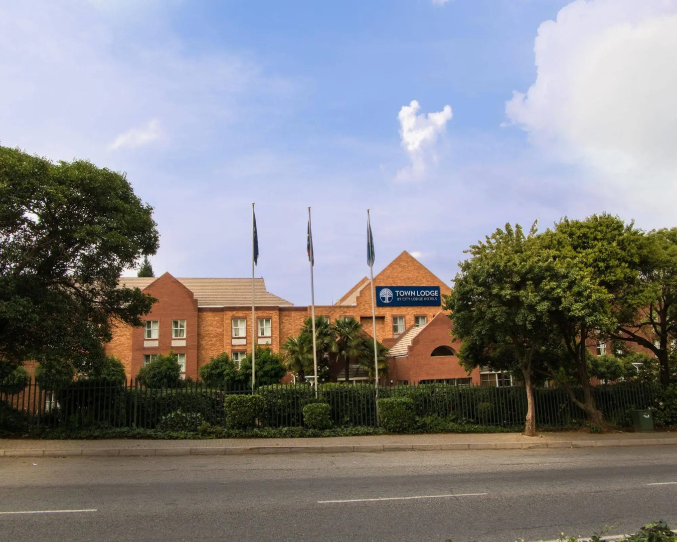 Photo - Road Lodge Sandton Grayston Drive