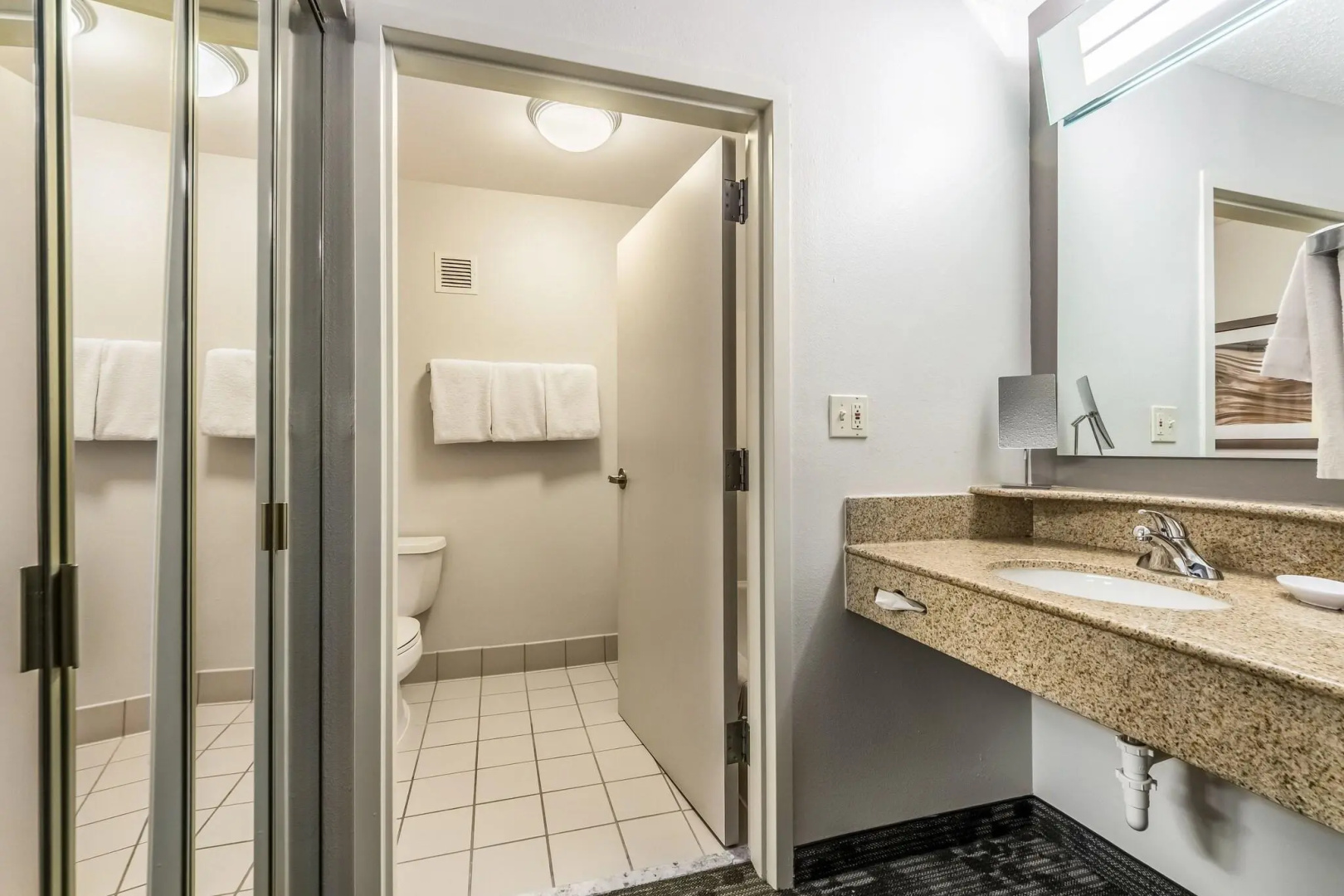 Foto - Courtyard by Marriott Dallas DFW Airport South/Irving