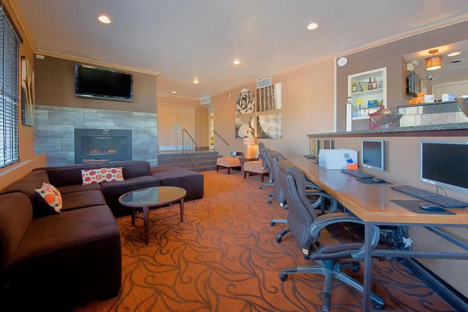 Foto - SureStay InnSuites Phoenix Hotel & Suites by Best Western