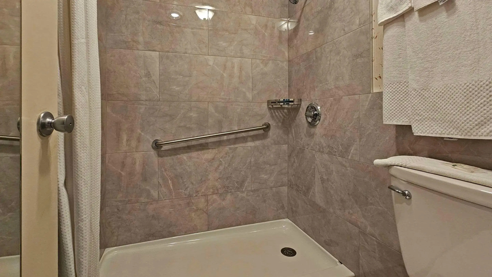 Photo - Quality Inn Ennis