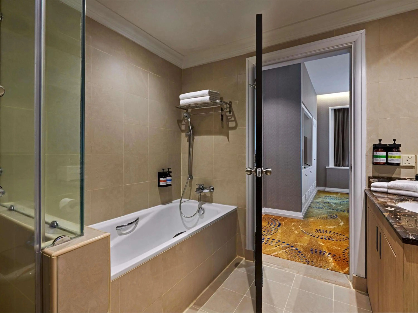 Foto - Pullman Kuala Lumpur City Centre Hotel & Residences