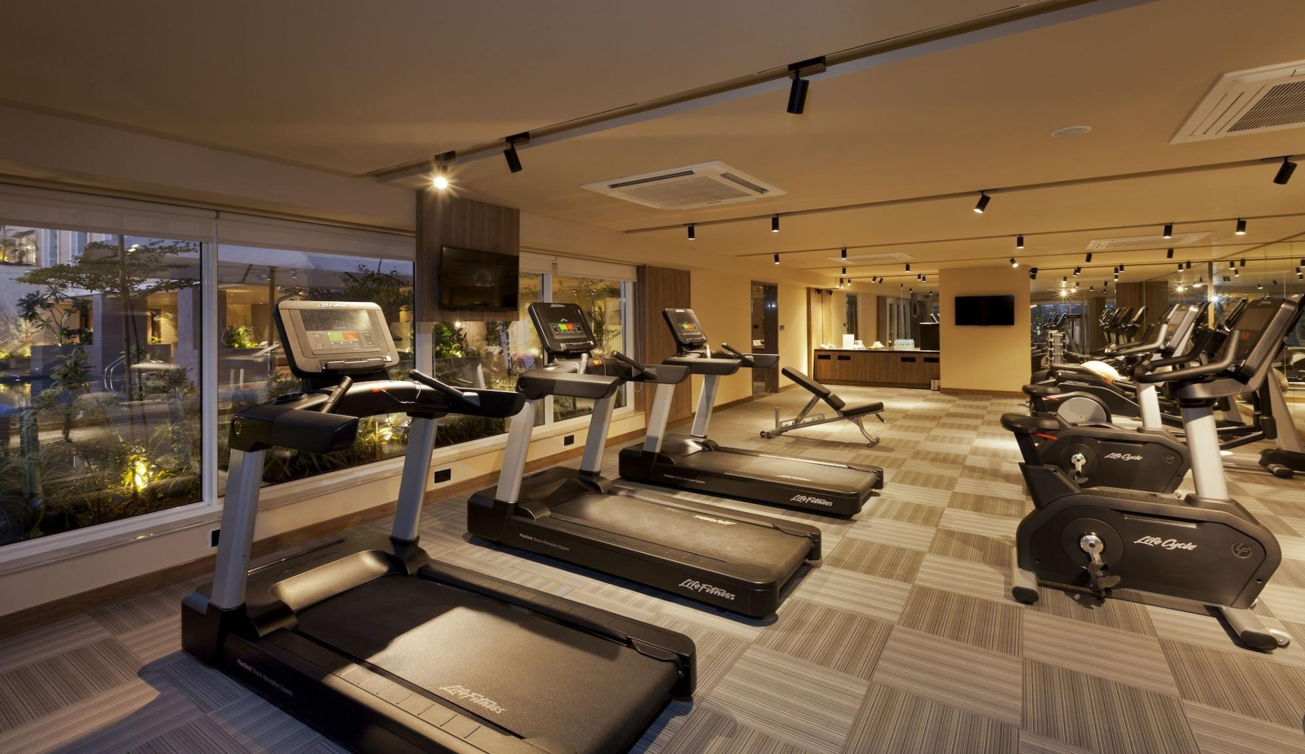 Photo - Lemon Tree Premier City Center Pune