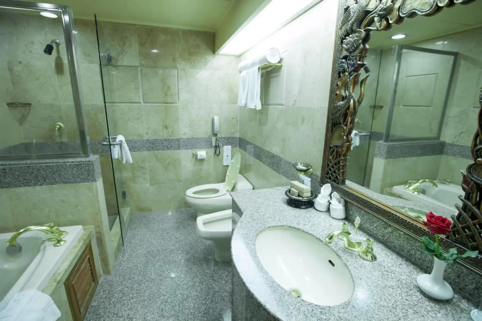 Photo - Chiangmai Grandview Hotel & Convention Center