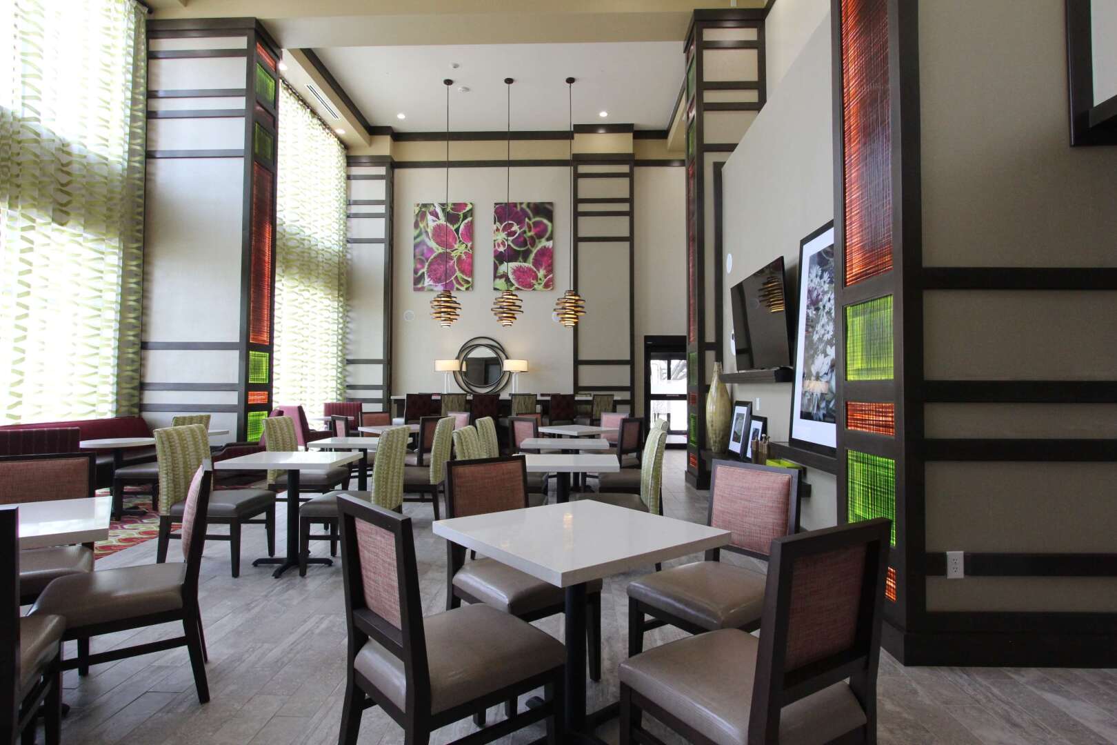 Photo - Hampton Inn & Suites Dallas Market Center