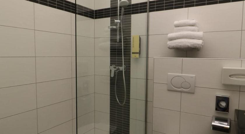 Photo - Threeland Hotel