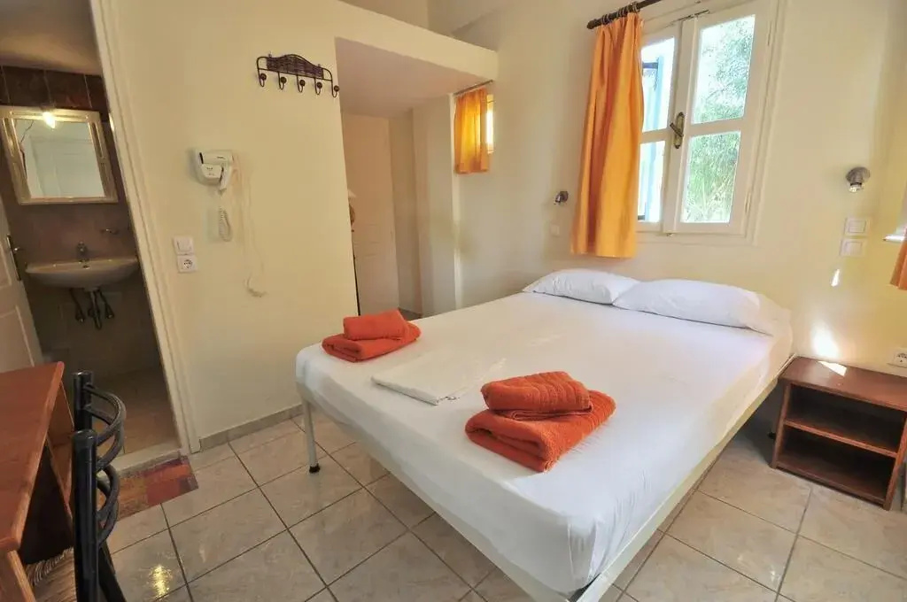 Photo - Santorini Camping/Rooms