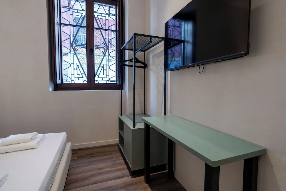 Foto - VLC HOST - Reina 168